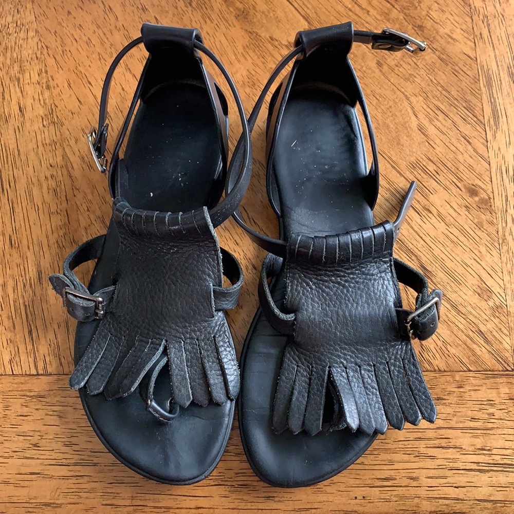 Hunter sandals